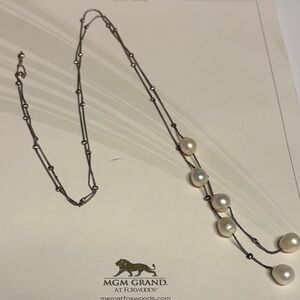 Elegant Pearl Necklace with Silver Chain